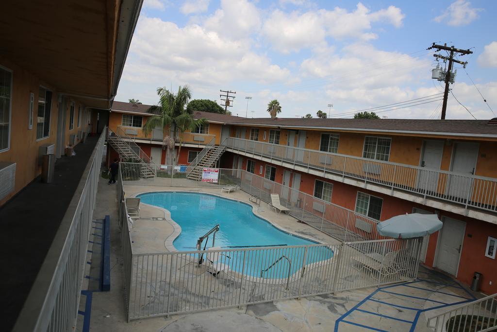 Chateau Inn & Suites Downey Exterior foto