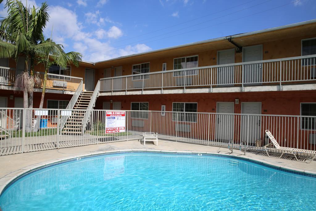 Chateau Inn & Suites Downey Exterior foto