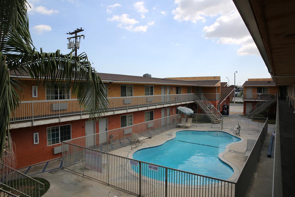 Chateau Inn & Suites Downey Exterior foto